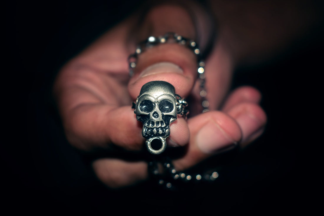 19 Gothic Necklaces You Will Never Want to Take Off